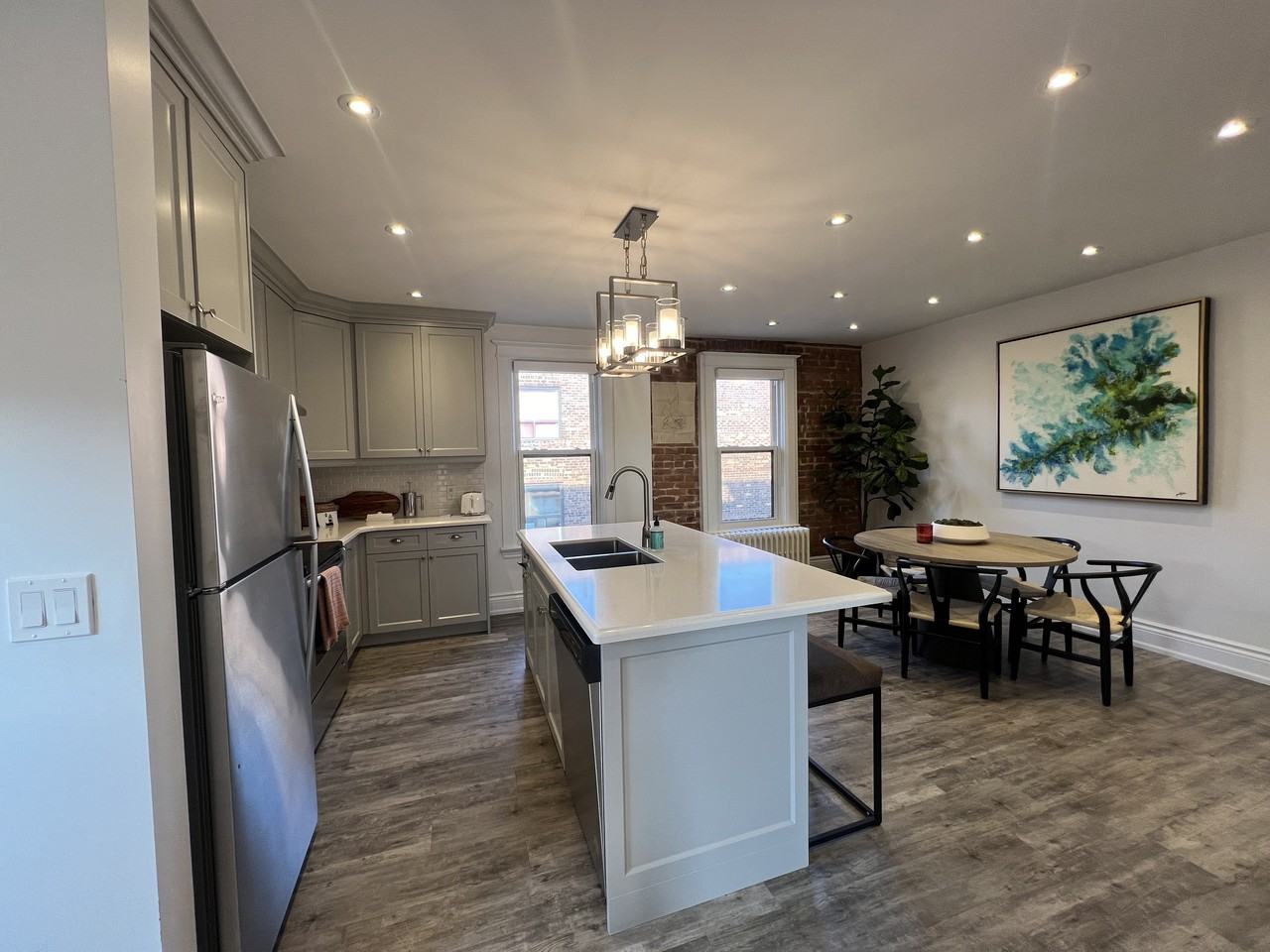 189 Montrose Avenue #3 - Photo 6 of 17