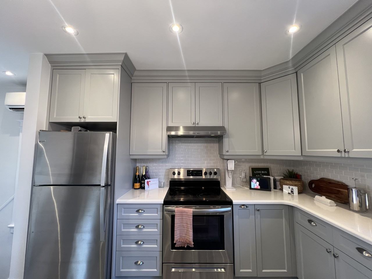 189 Montrose Avenue #3 - Photo 3 of 17