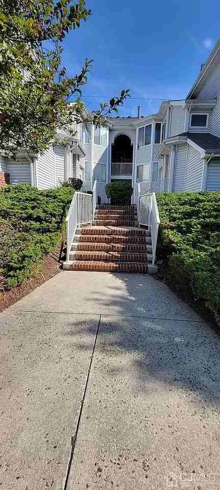 702 Jesse Way #702 - Photo 2 of 25