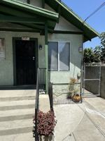 featured image of 2513 1/2 E 4th St