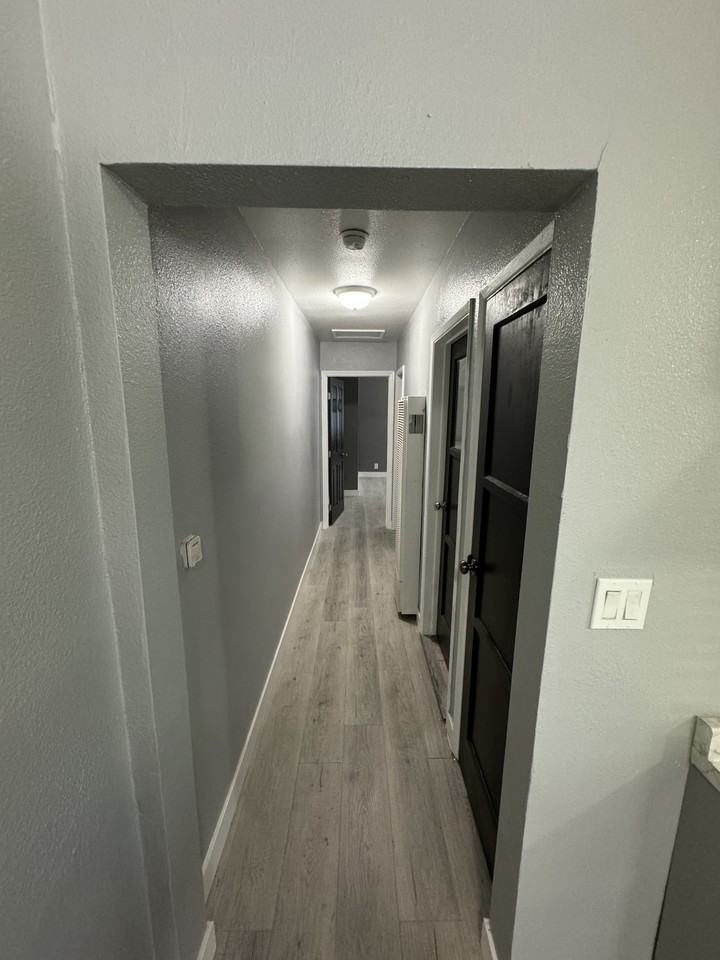 2513 1/2 E 4th St #2513-1-2 - Photo 6 of 10