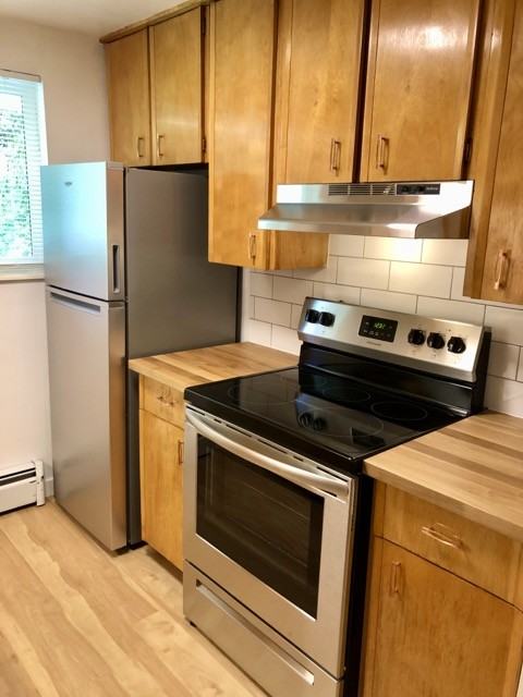 713 Collyer St #B - Photo 2 of 11