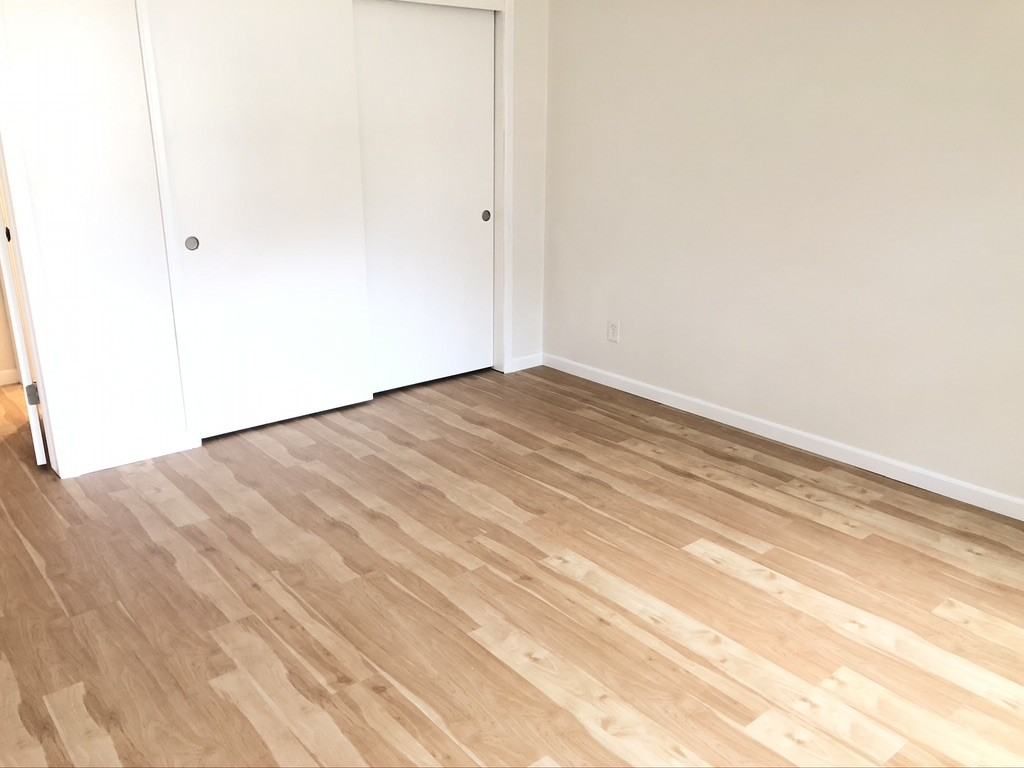 713 Collyer St #B - Photo 4 of 11