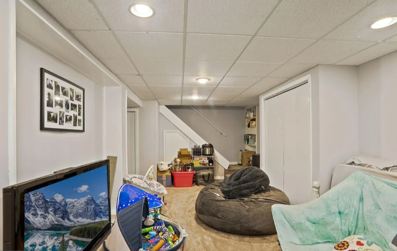 80 Colonial Ter - Photo 3 of 20