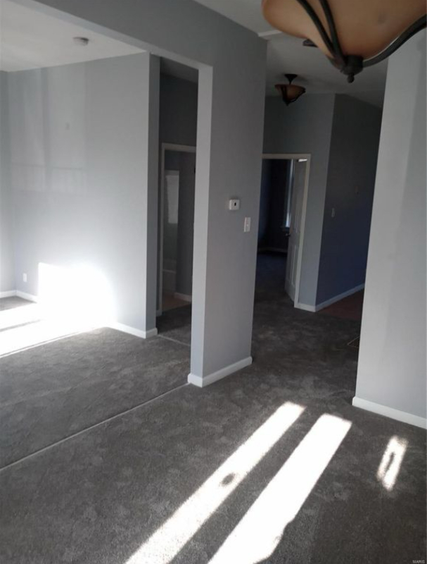 2521 Grover St - Photo 3 of 5