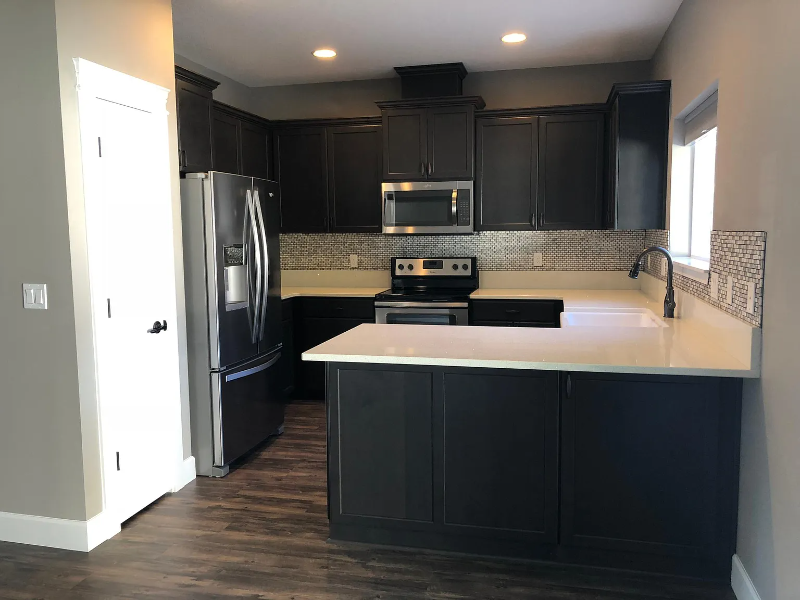 3326 Hillcrest Ct - Photo 3 of 6