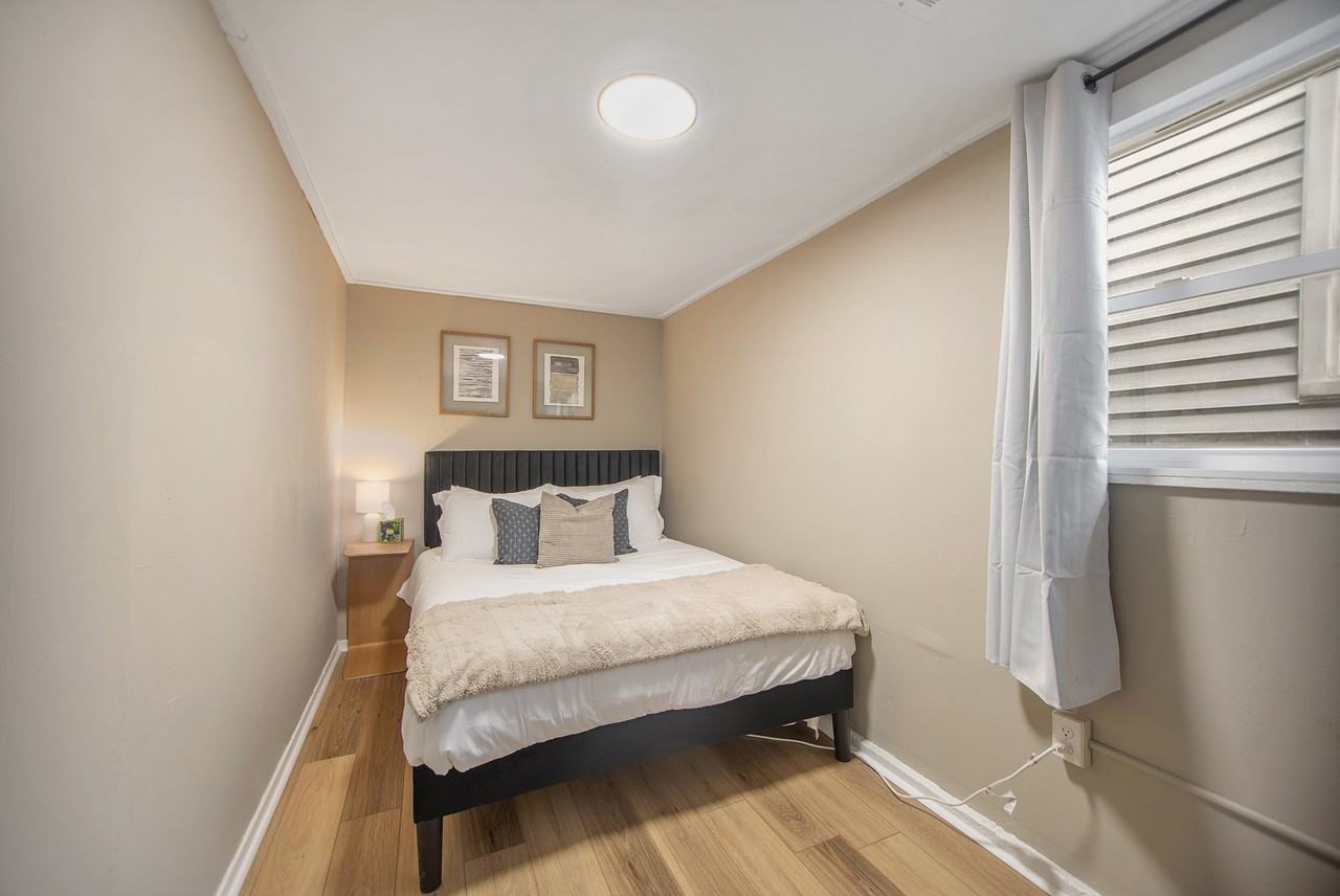 417 6th St Nw #NA - Photo 3 of 17