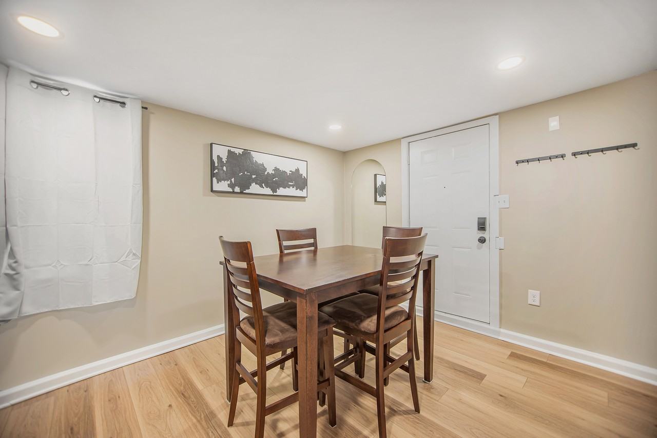 417 6th St Nw #NA - Photo 6 of 17