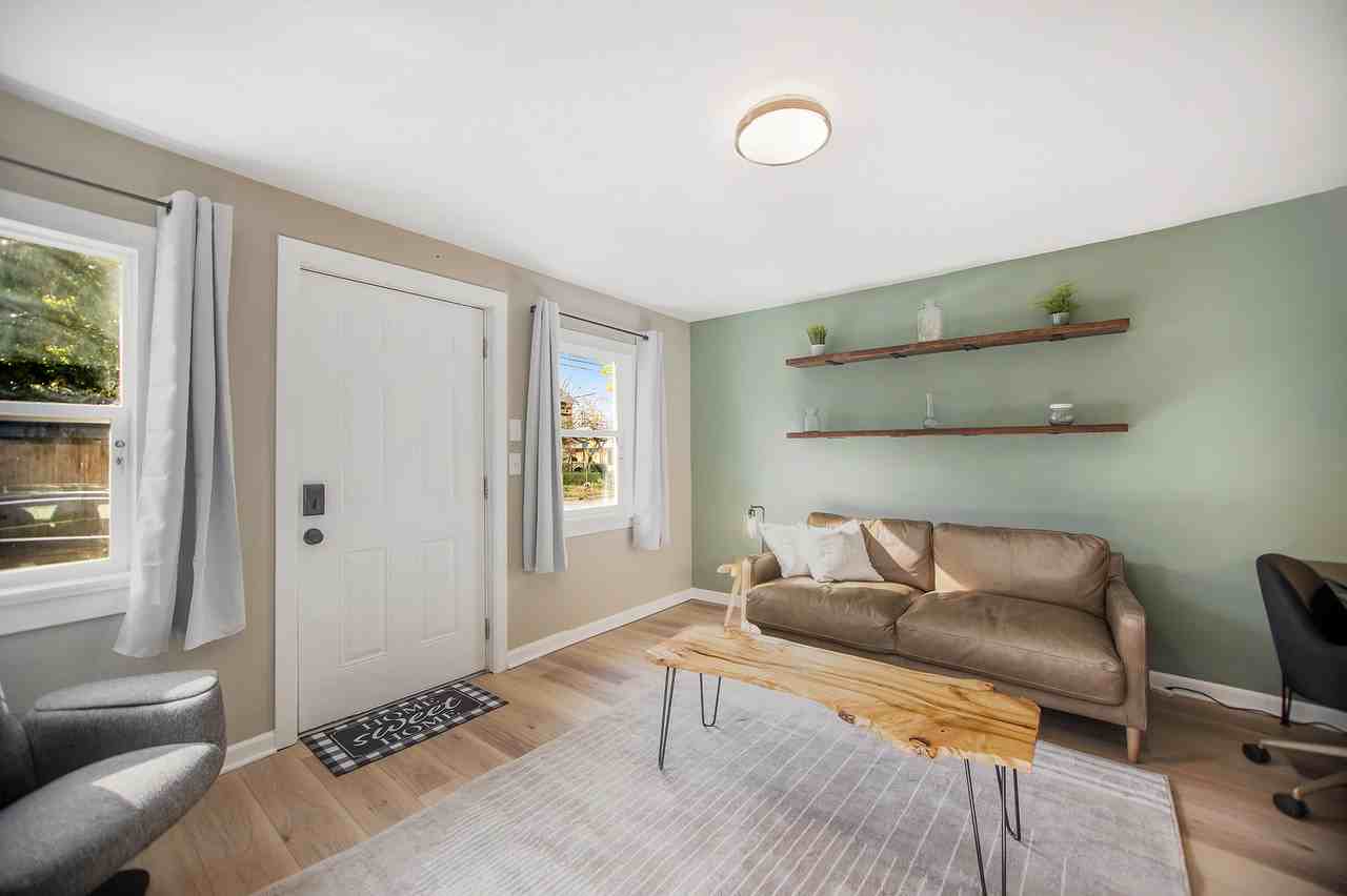 417 6th St Nw #NA - Photo 7 of 17