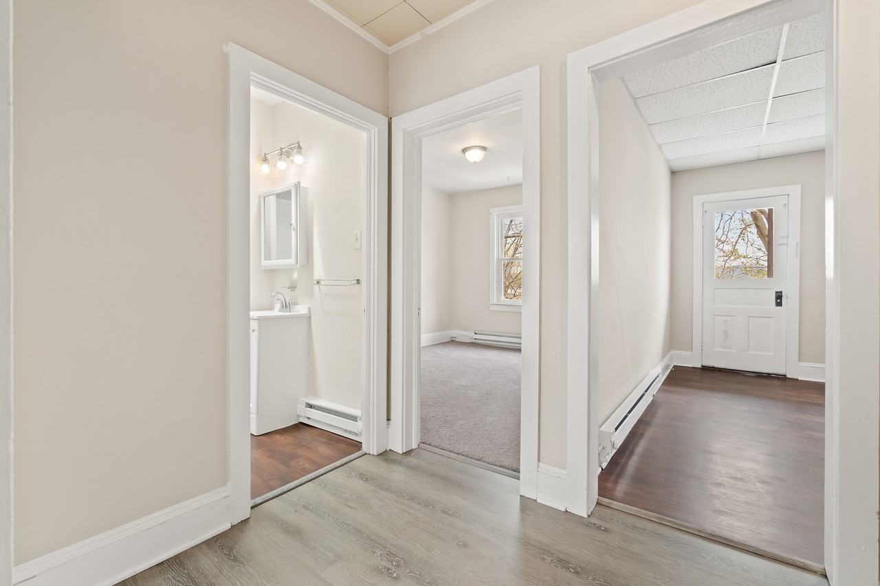 25 S Jefferson St #2 - Photo 2 of 22