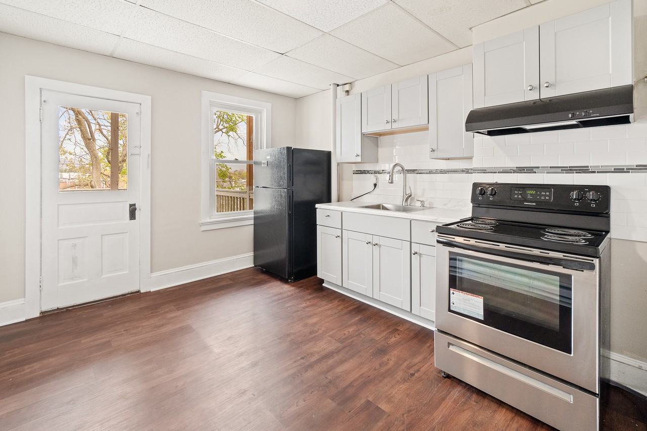 25 S Jefferson St #2 - Photo 3 of 22