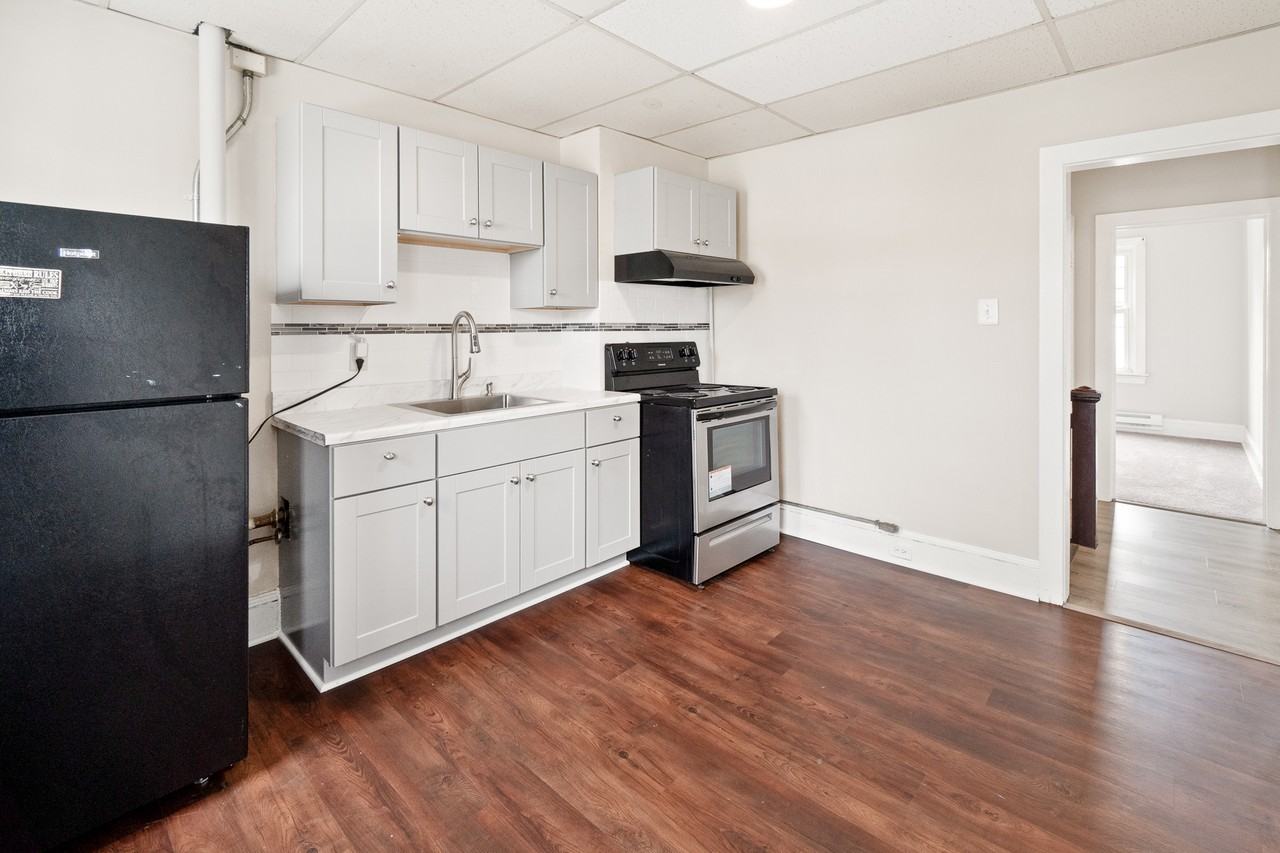 25 S Jefferson St #2 - Photo 4 of 22