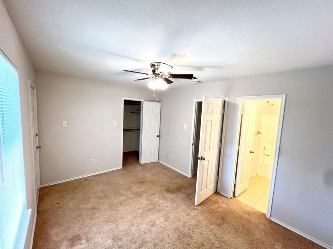 2912 Ennis Ave - Photo 3 of 8