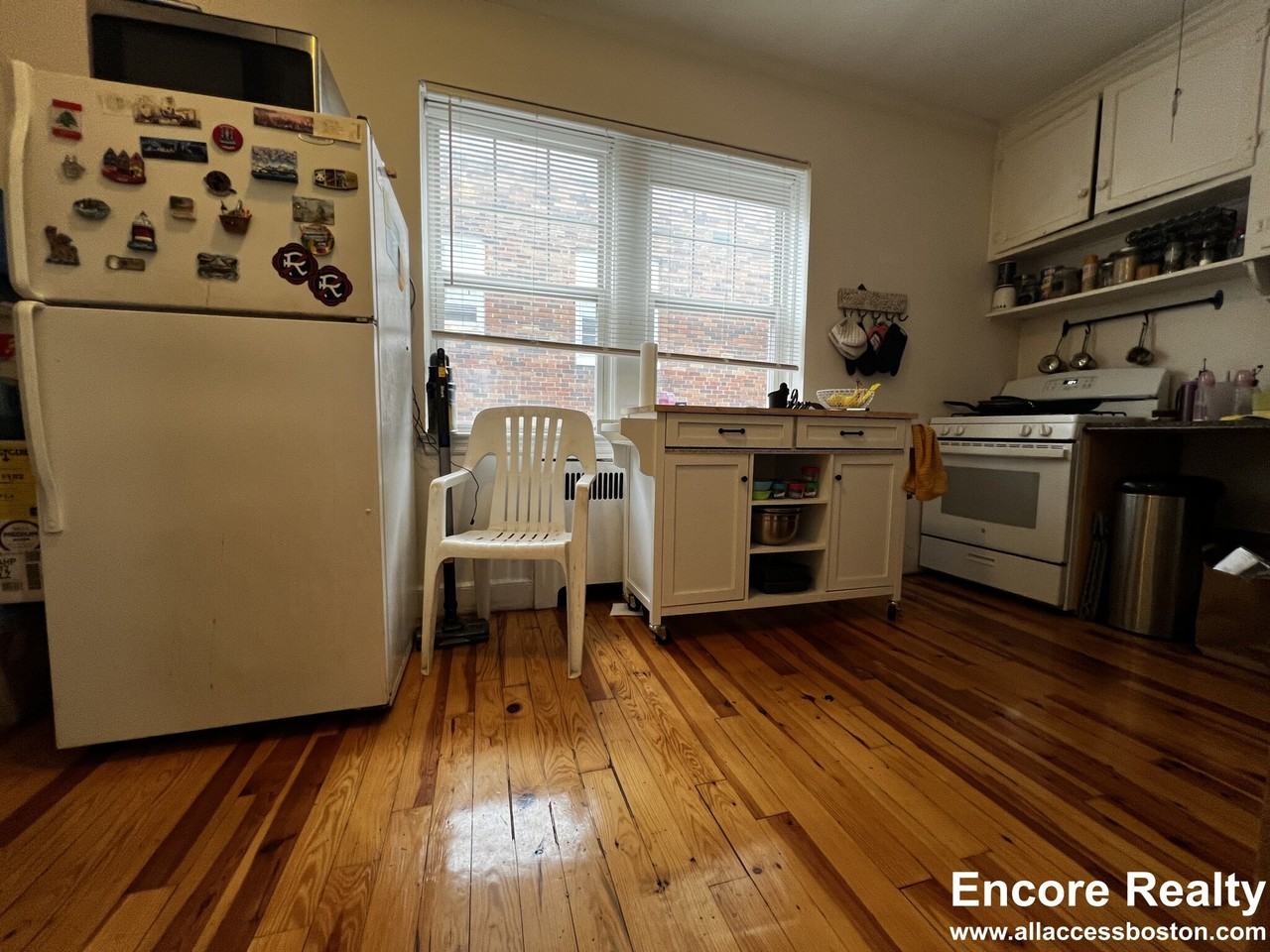 22 Fairbanks Street #6 - Photo 2 of 11