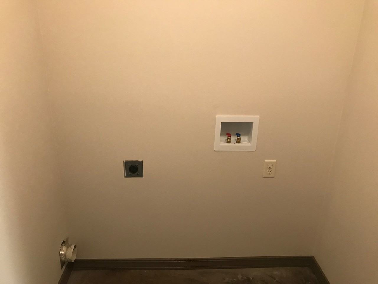 51 W. Center - Photo 3 of 10