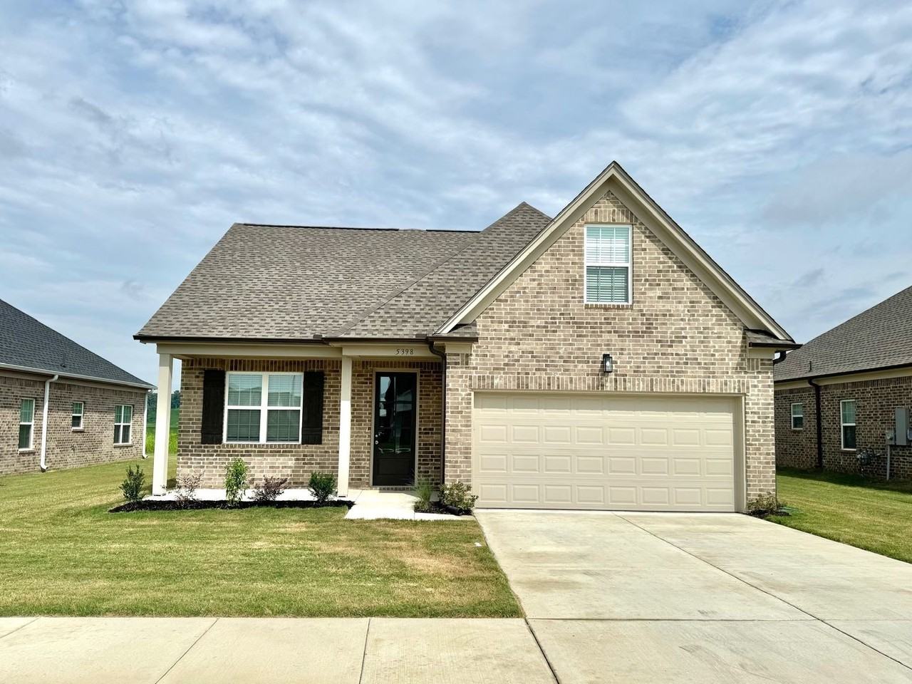 5398 Kaitlyn Dr E - Photo 2 of 23