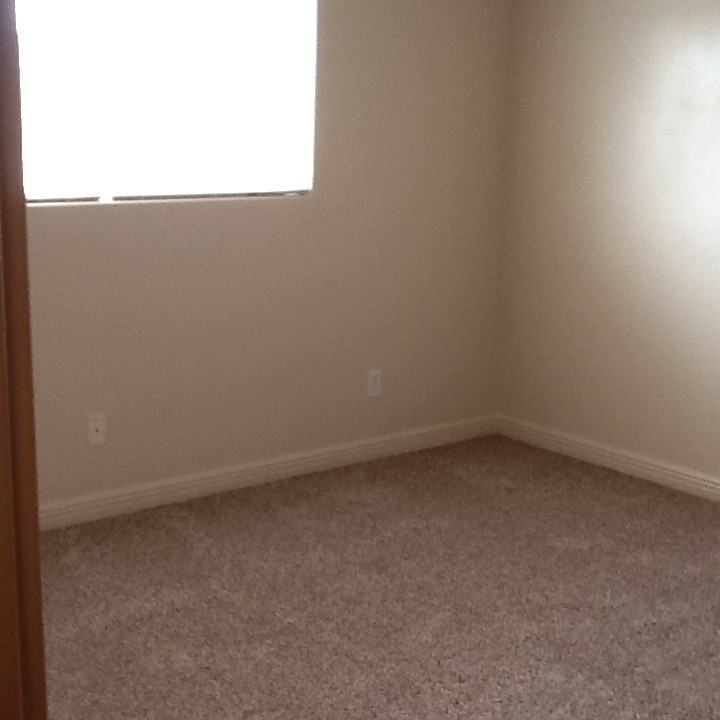 248 W 665 N - Photo 5 of 10