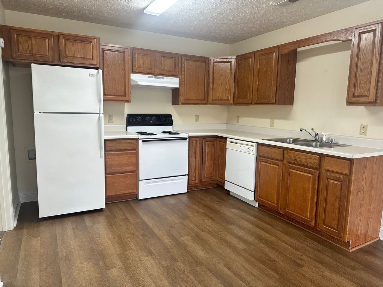 3410 Legacy Run - Photo 2 of 9