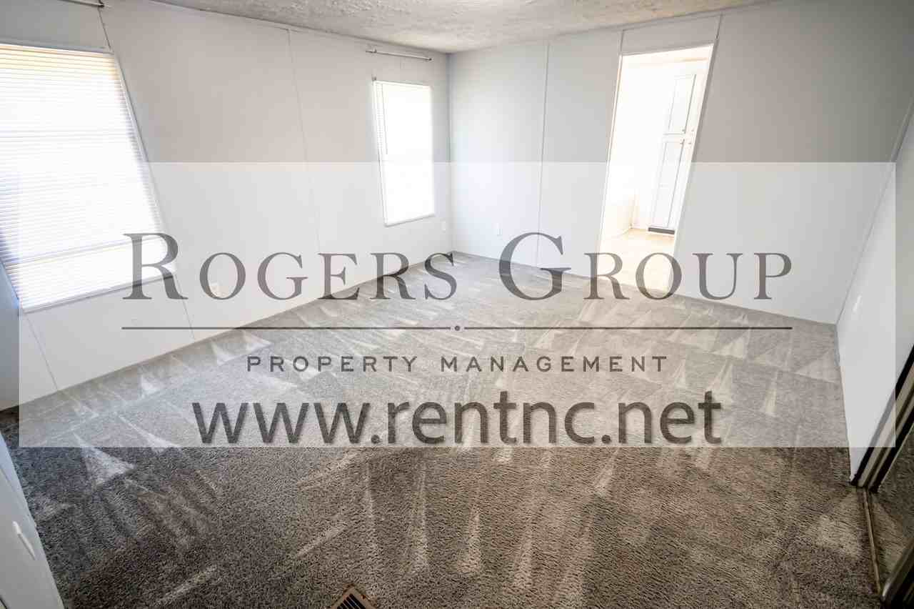 122 Saucy Ln - Photo 3 of 9