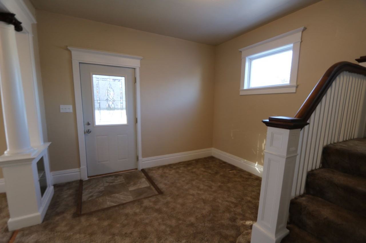 104 S Garfield Ave - Photo 7 of 27