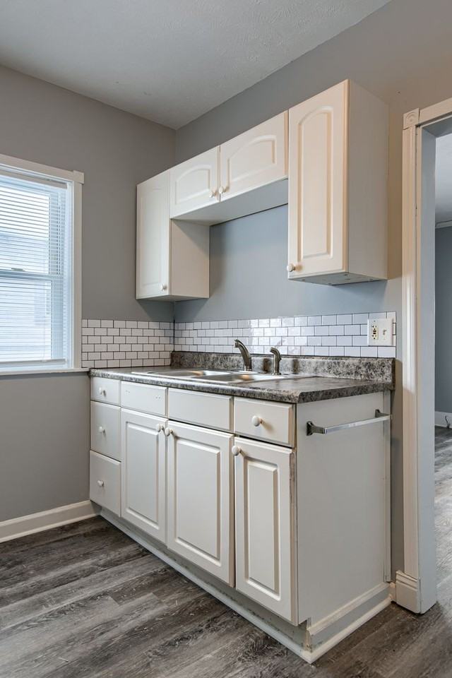 3451 N 60th St - Photo 6 of 17