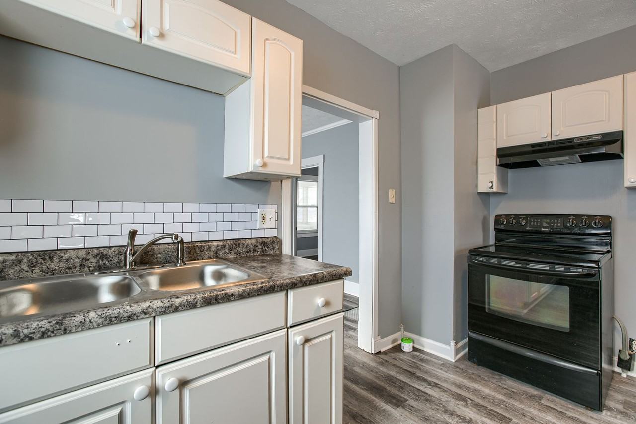 3451 N 60th St - Photo 7 of 17
