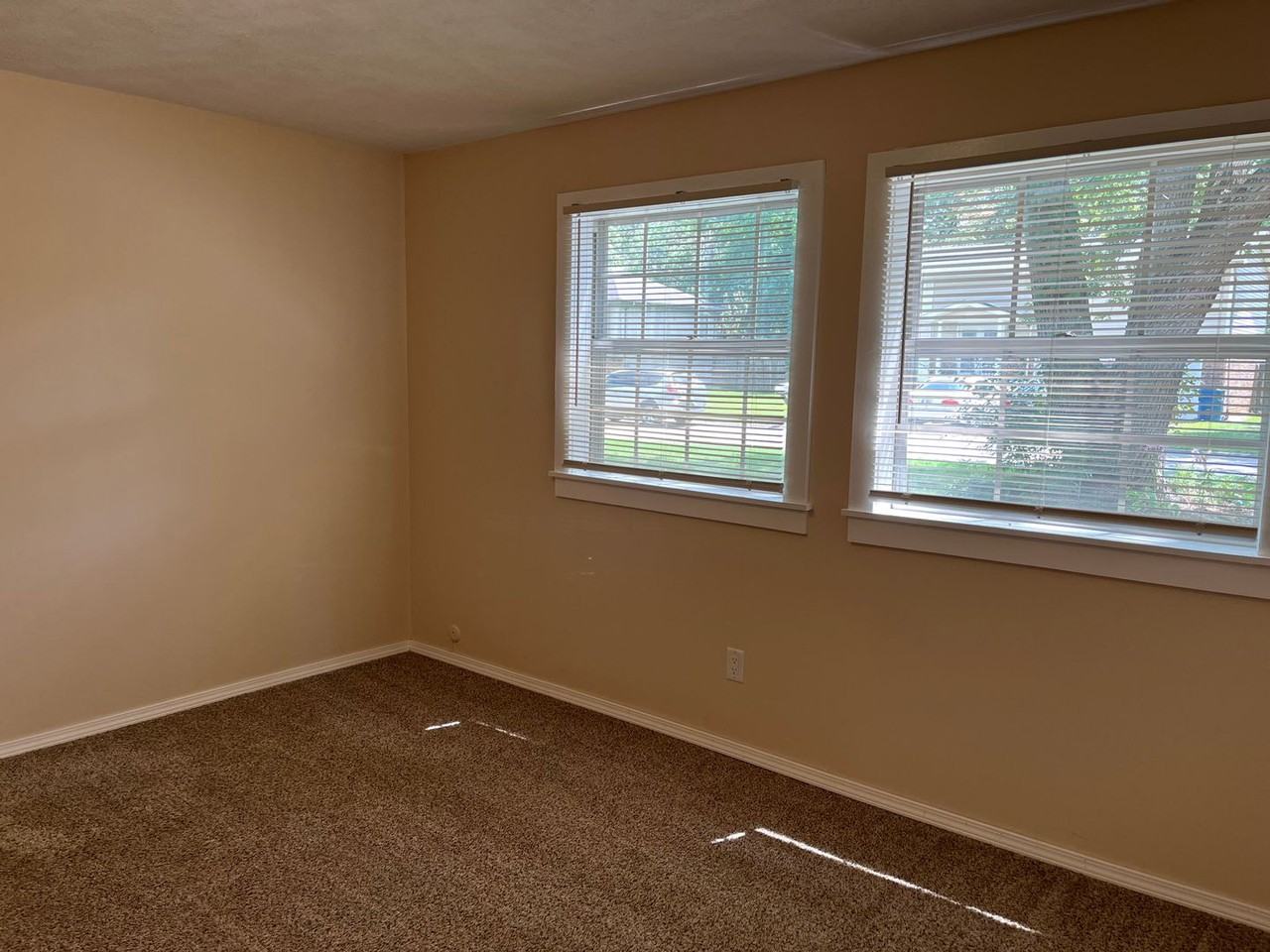 3313 W Winchester Rd - Photo 7 of 20