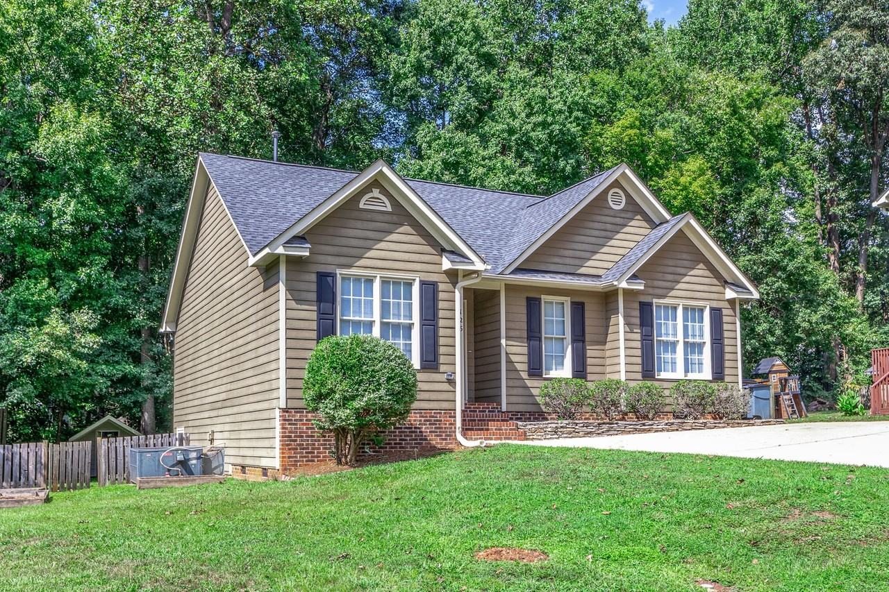 126 Crookham Ct - Photo 2 of 30