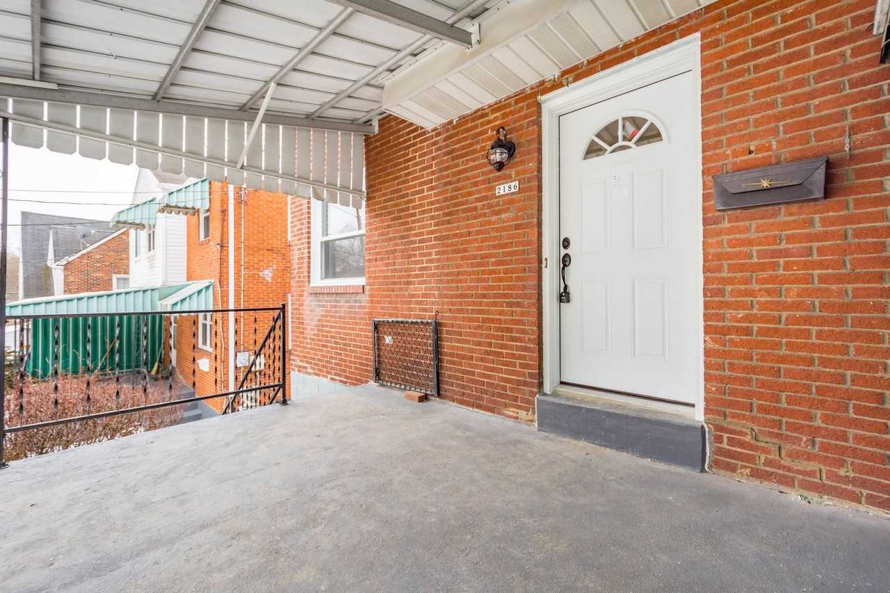 2186 Pauline Ave - Photo 3 of 29