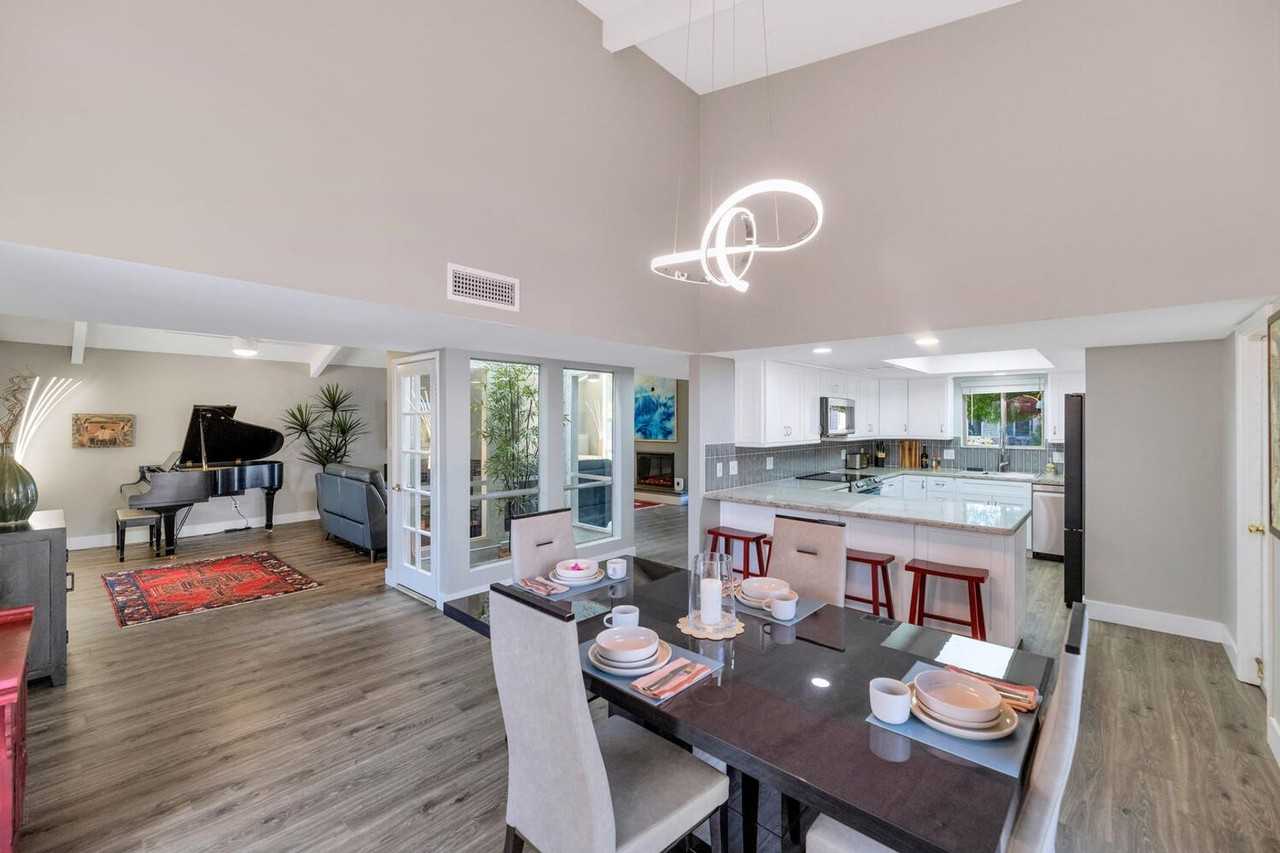 7948 E Vista Dr - Photo 6 of 28