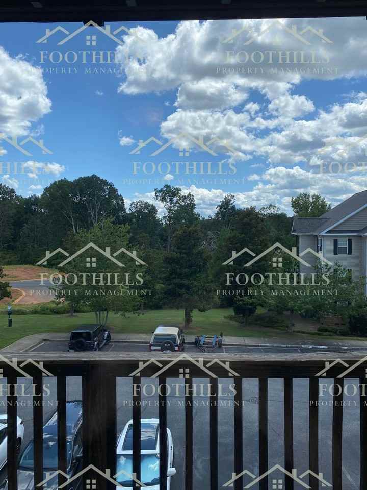 722 Lookover Dr - Photo 2 of 14