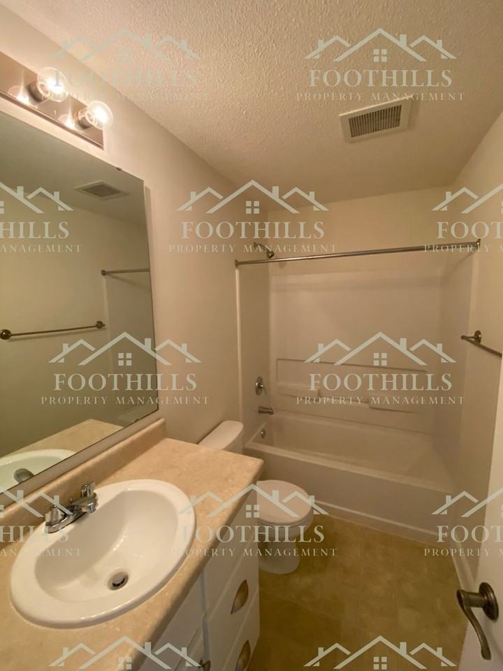 722 Lookover Dr - Photo 3 of 14