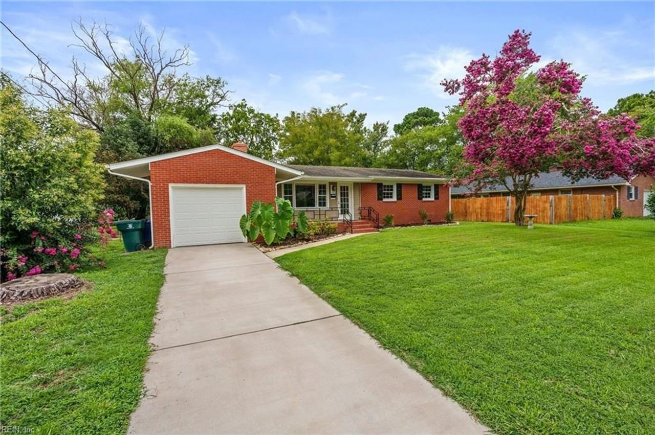 125 Alberta Dr - Photo 2 of 24