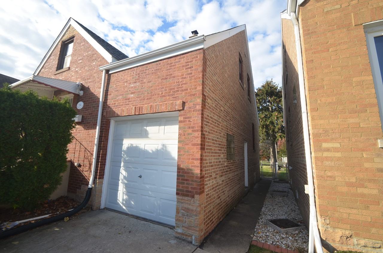 2254 14th Ave - Photo 2 of 15