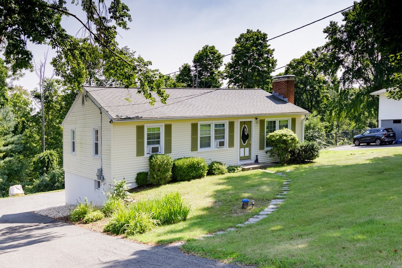 64 Joy Rd - Photo 2 of 25