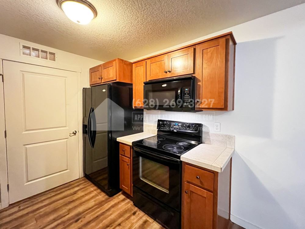 11228 Se Causey Cir - Photo 3 of 35