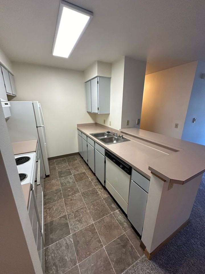 BI1302-1306 - Photo 2 of 10