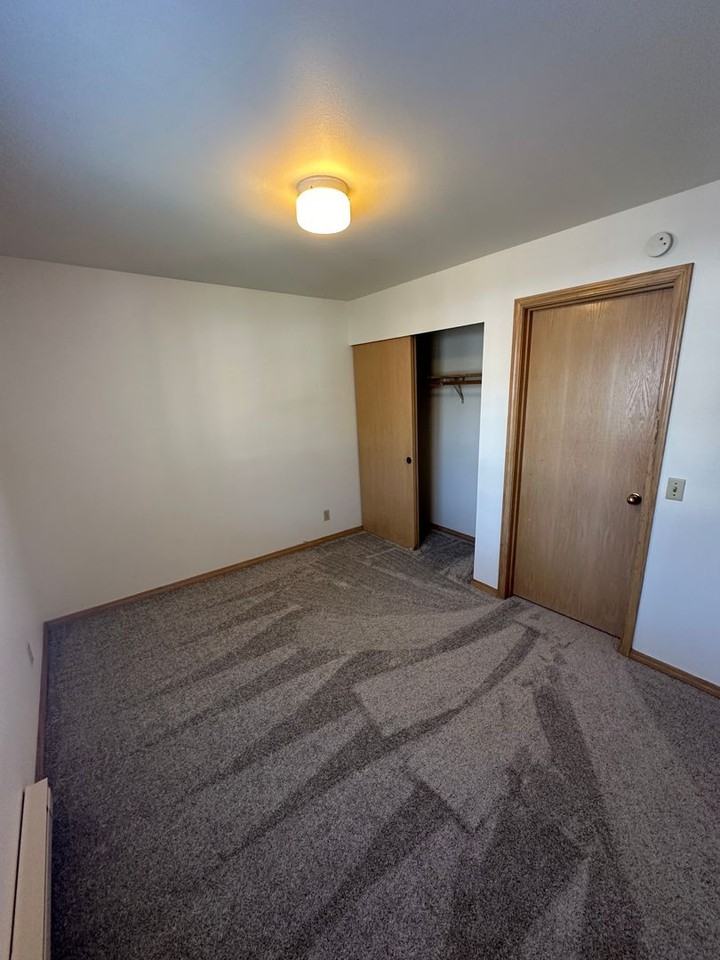 BI1302-1306 - Photo 7 of 10