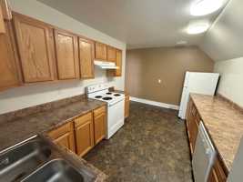 featured image of 325 W 9th St
