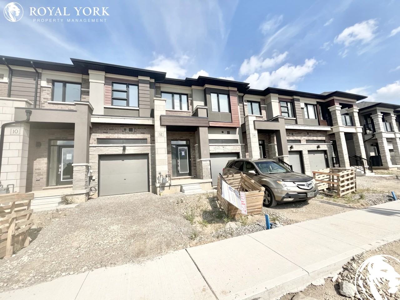 12 Dennis Avenue, Brantford, Ontario, N3T 5L8 - Photo 2 of 15