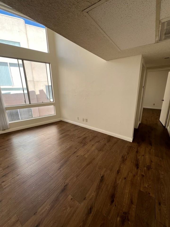 807Bunk - Photo 4 of 18