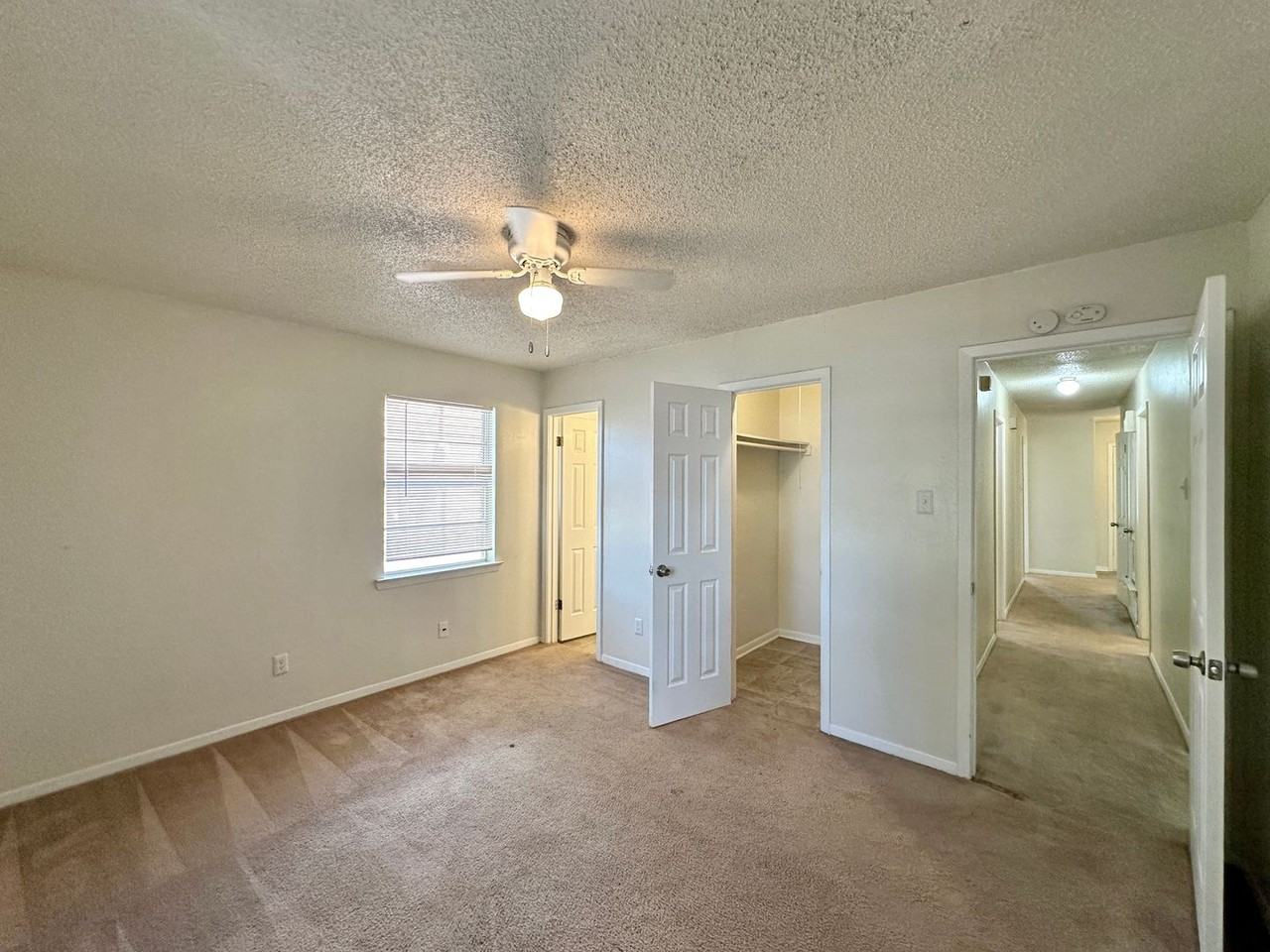 1005 Bonner Dr - Photo 6 of 24