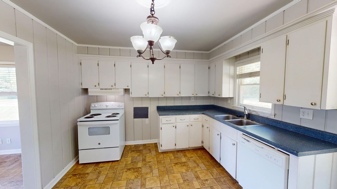 3110 Southall Rd - Photo 6 of 17