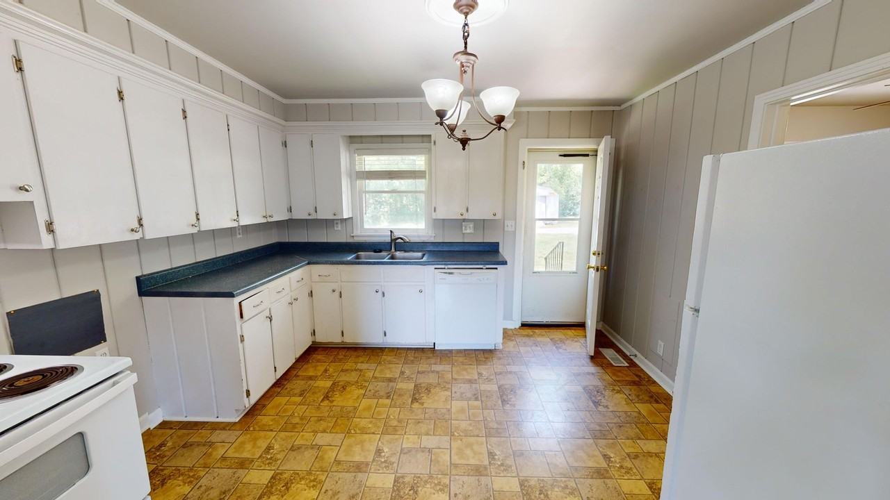 3110 Southall Rd - Photo 7 of 17