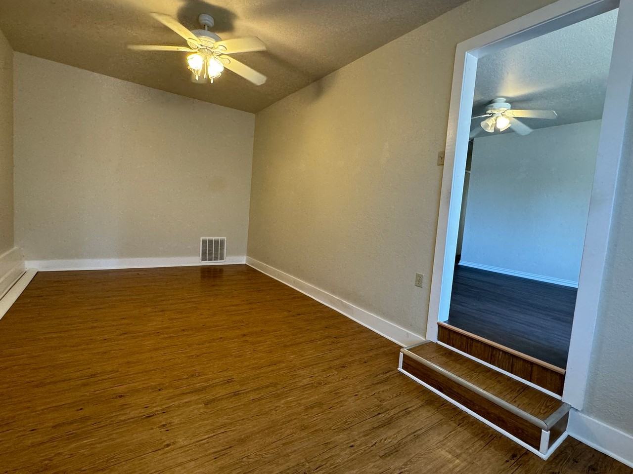 5407 Nw Kinyon Ave - Photo 3 of 11