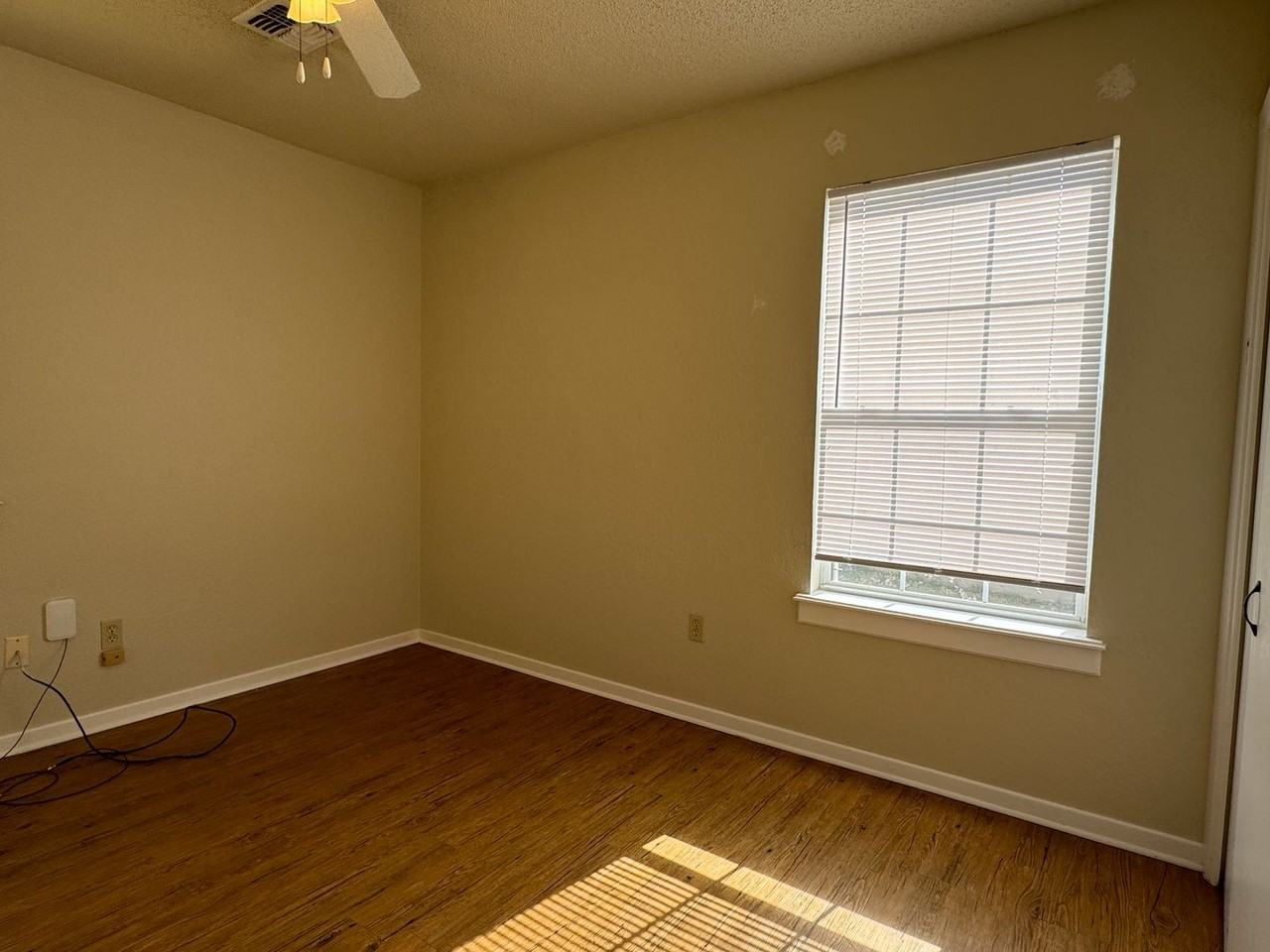 5407 Nw Kinyon Ave - Photo 7 of 11