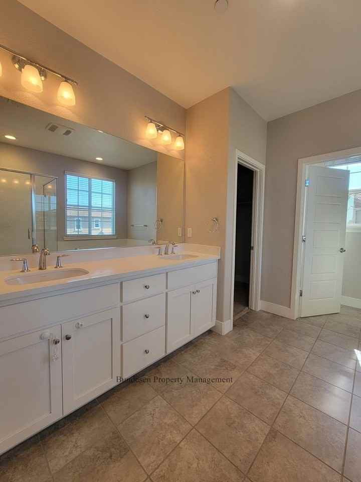 1829 Kelly Pl - Photo 7 of 27