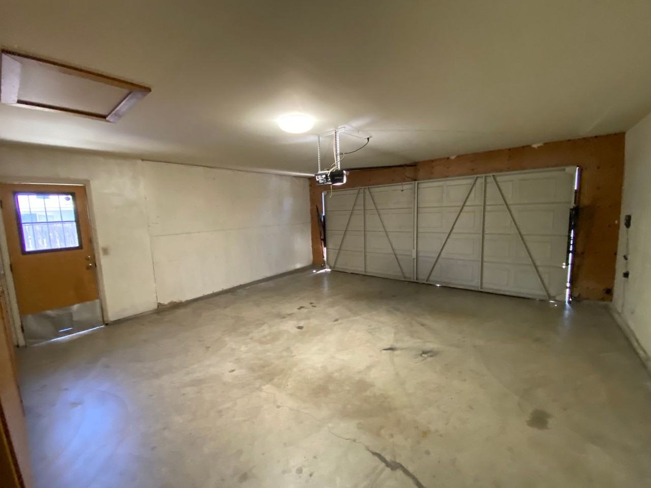 1348 E Ferguson Ct - Photo 3 of 30