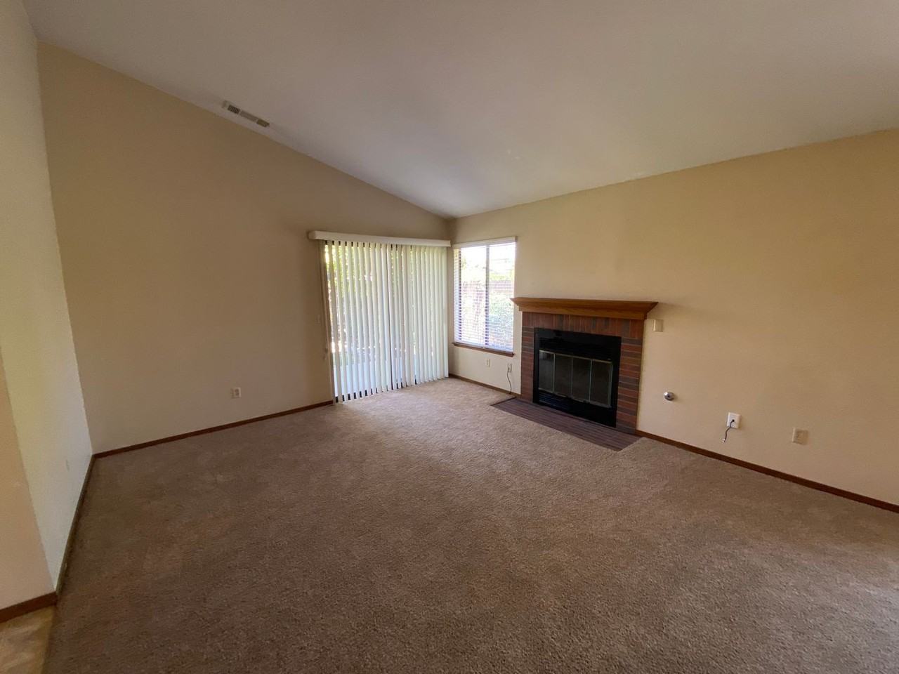 1348 E Ferguson Ct - Photo 6 of 29