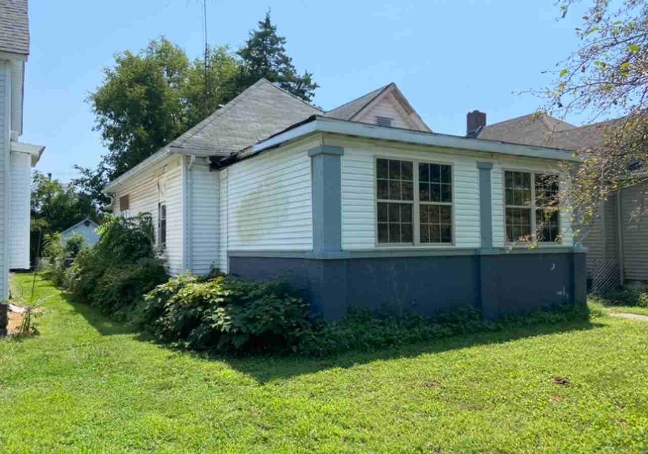 115 N Cherry St - Photo 2 of 21